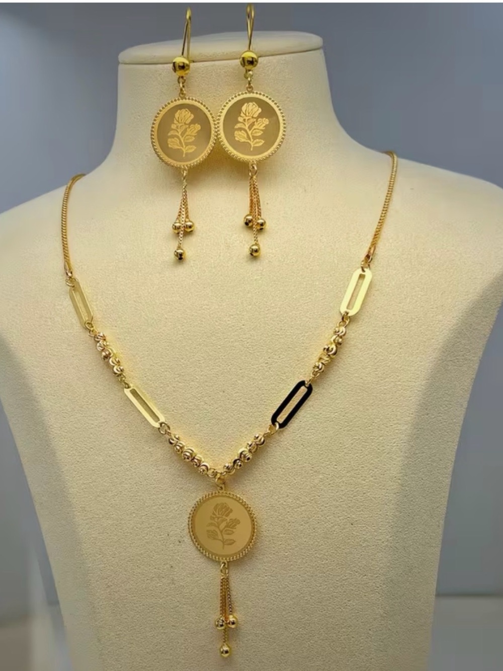 Delicate Gold Floral Pendant Necklace & Earrings Set gold plated